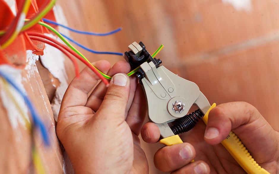 électricien de maintenance Saint-Pierre-lès-Nemours
